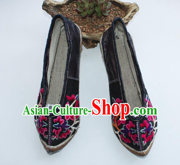 Chinese Yunnan Ethnic Shoes Traditional Black Cloth Embroidered Shoes Handmade Shui Nationality Female Shoes