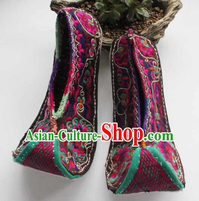 Chinese Traditional Full Embroidered Shoes Yi Nationality Folk Dance Shoes Handmade Yunnan Ethnic Wedding Shoes