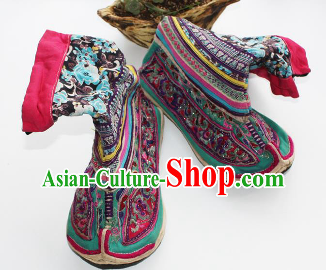 China Yunnan Full Embroidered Boots Handmade Yi Nationality Dance Shoes