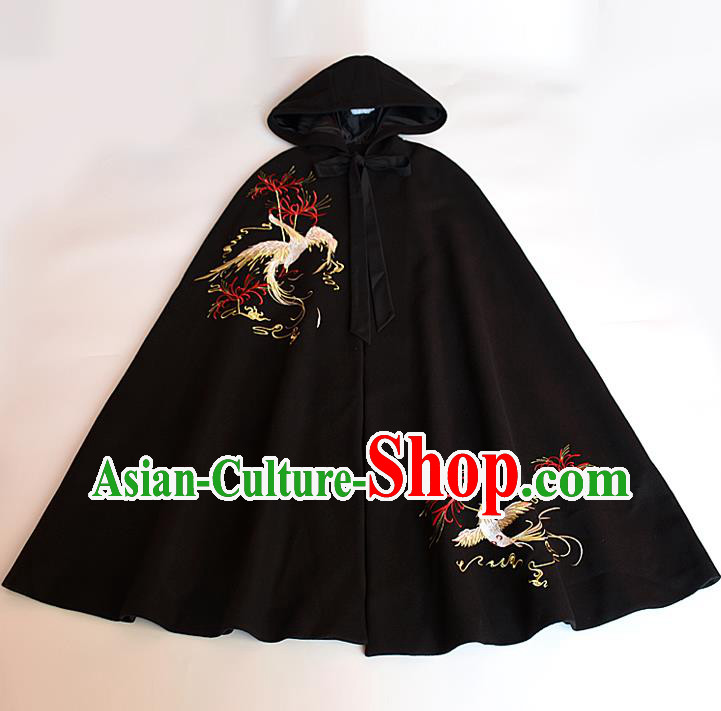 China Ancient Young Woman Embroidered Cloak Apparel Ming Dynasty Noble Lady Historical Clothing Traditional Hanfu Black Cape Garment
