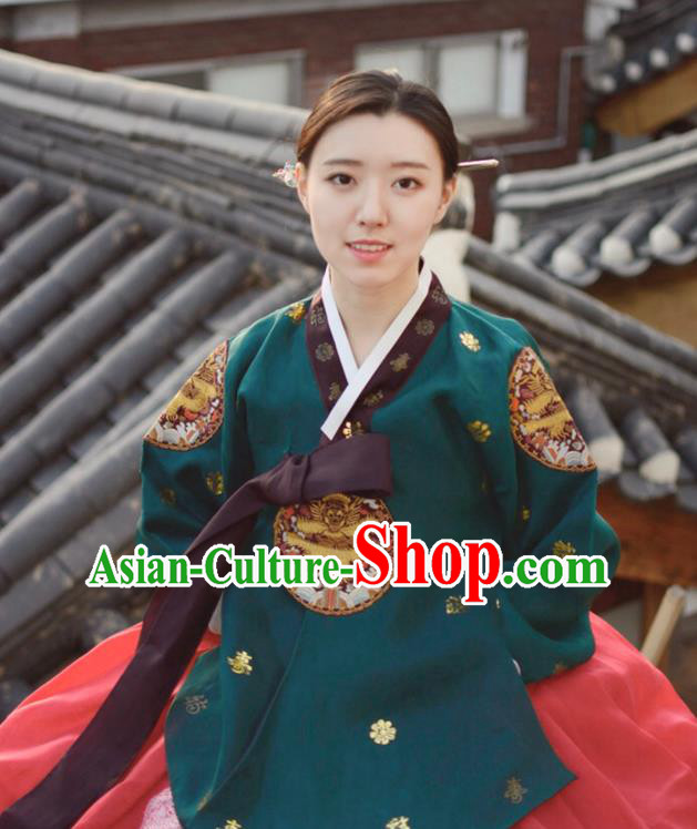 Korean Wedding Bride Garments Classical Fashion Clothing Embroidered Green Blouse and Red Dress Traditional Court Hanbok Costume