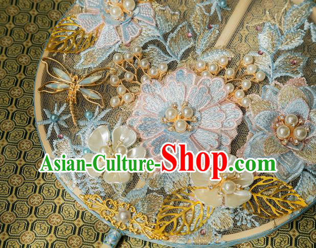 China Traditional Wedding Pearls Fan Bride Palace Fan Classical Embroidered Fan Handmade Silk Fan
