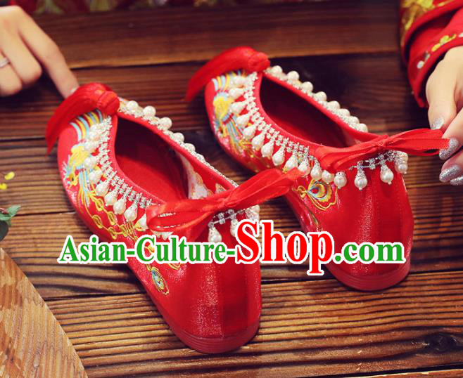 China Embroidered Phoenix Shoes Handmade Bride Shoes Xiuhe Red Satin Shoes Pearls Wedding Shoes