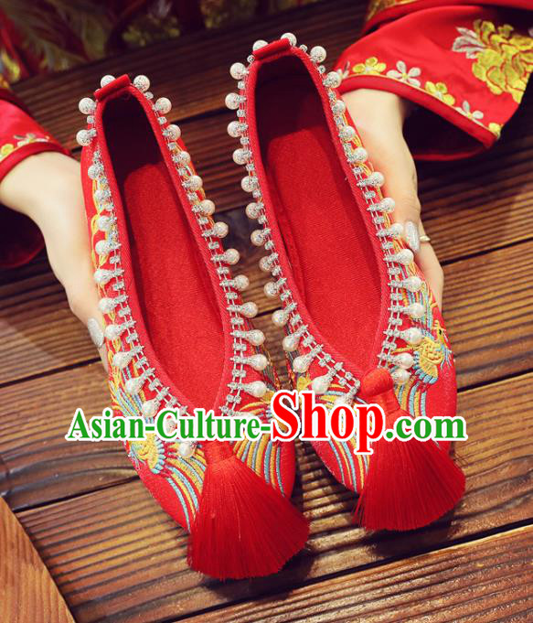 China Embroidered Phoenix Shoes Handmade Bride Shoes Xiuhe Red Satin Shoes Pearls Wedding Shoes