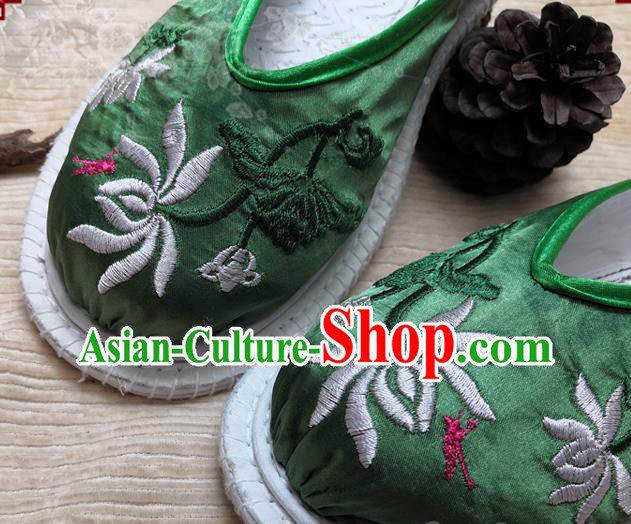 Chinese National Deep Green Satin Shoes Handmade Embroidery Chrysanthemum Shoes Woman Strong Cloth Slippers