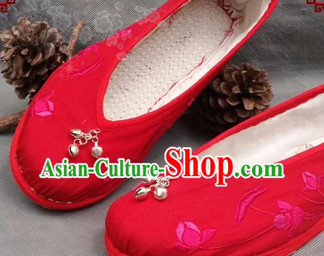 Handmade China Yunnan Ethnic Wedding Shoes Folk Dance Shoes National Woman Red Velvet Shoes