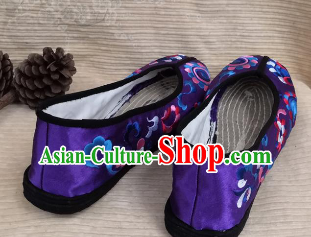Handmade China Yunnan Embroidered Shoes Ethnic Folk Dance Shoes National Woman Royalblue Satin Shoes