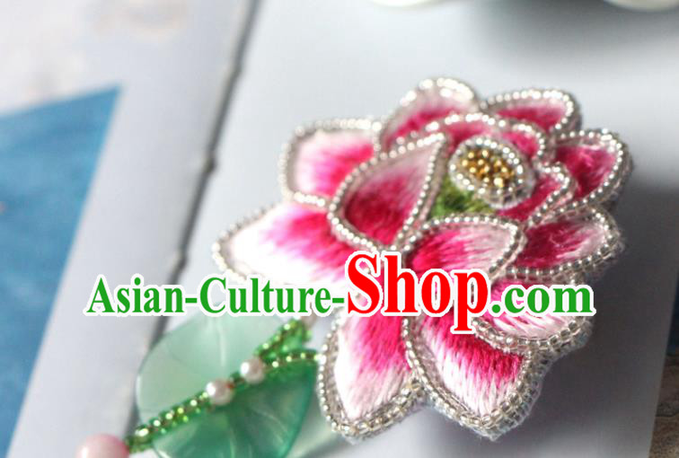 Handmade China Classical Qipao Jade Lotus Leaf Brooch Accessories Embroidered Pink Breastpin