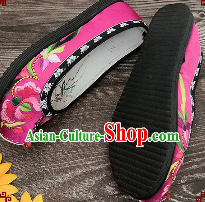 Handmade China Yunnan Ethnic Dance Shoes Embroidered Rosy Satin Shoes National Woman Cloth Shoes