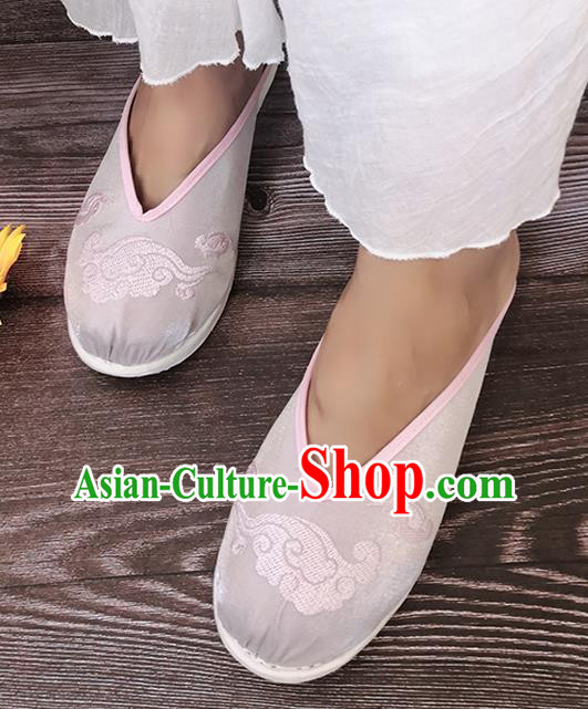 Chinese Woman Slippers National Shoes Handmade Embroidery Cloud Argent Satin Shoes