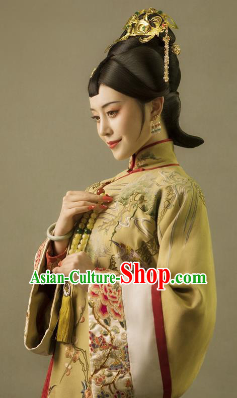 China Ancient Empress Embroidered Yellow Dress Traditional Court Clothing Qing Dynasty Imperial Consort Historical Garment Costume