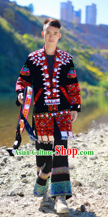 China Yi Nationality Male Dance Clothing Xiangxi Ethnic Stage Performance Suits Tujia Minority Wedding Costumes