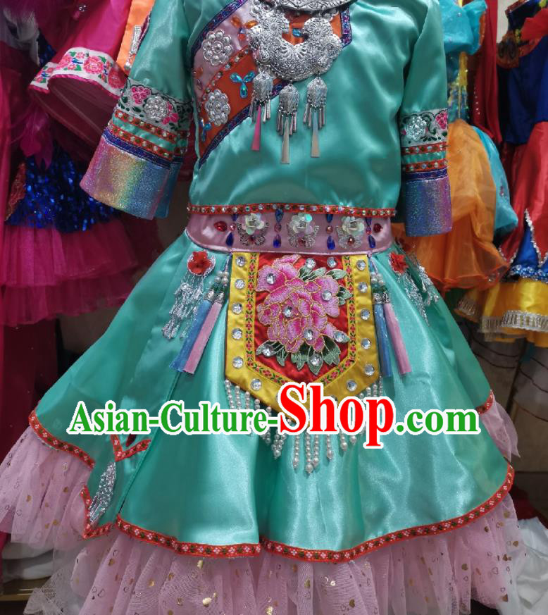 China Pumi Nationality Girl Performance Apparels Ethnic Folk Dance Costumes Lisu Minority Children Green Dress Uniforms