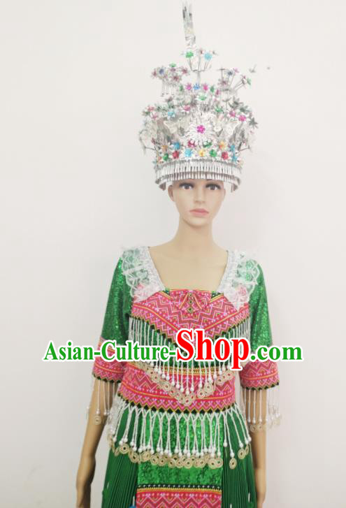China Hmong Ethnic Dance Green Dress Outfits Traditional Yunnan Minority Bride Garments Miao Nationality Wedding Costume Photography Clothing