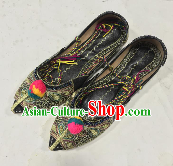 Handmade Asian Nepal Bride Shoes Embroidery Shoes India Female Black Leather Shoes Indian Folk Dance Shoes