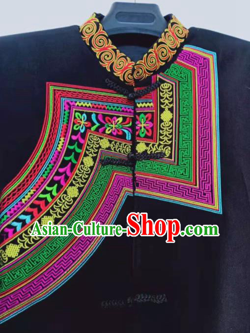 China Sichuan Nationality Dance Embroidered Black Jacket Ethnic Costume Yi Minority Male Outer Garment