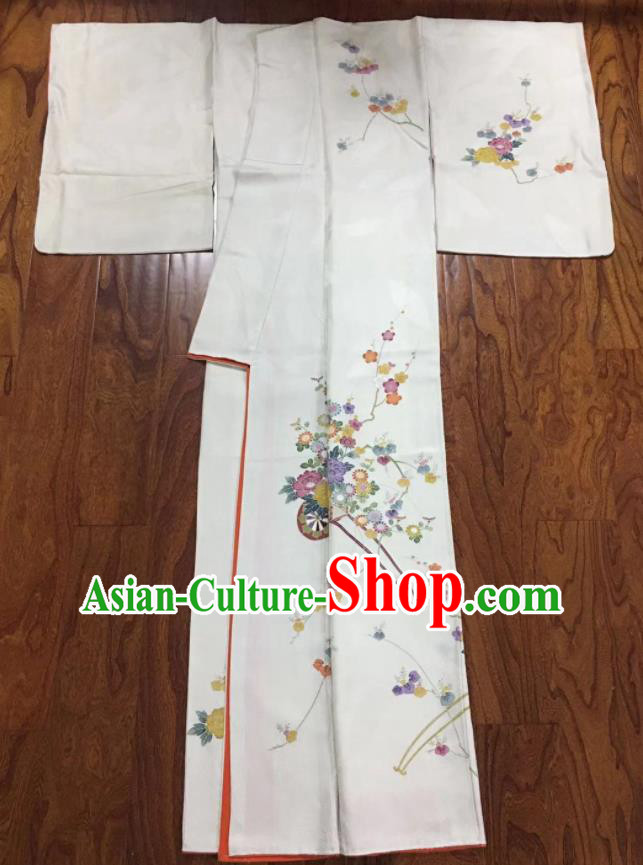 Japan Traditional Beige Silk Yukata Dress Classical Daisy Pattern Tsukesage Kimono Clothing Summer Festival Garment Costume