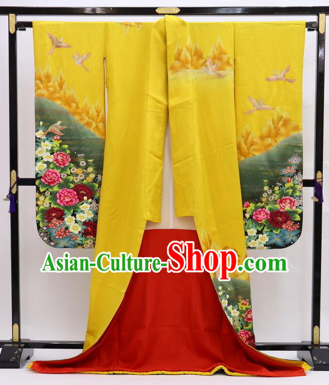 Japanese Classical Peony Pattern Furisode Kimono Costume Geisha Performance Yellow Yukata Dress Traditional Wedding Bride Clothing