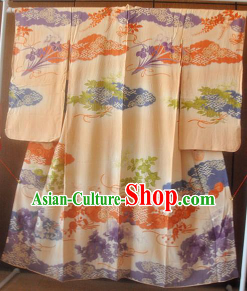 Japanese Young Woman Beige Yukata Dress Traditional Festival Clothing Classical Embroidered Flowers Pattern Homongi Kimono Costume
