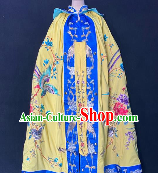 China Ancient Palace Beauty Mantle Clothing Beijing Opera Hua Tan Embroidered Yellow Cloak Traditional Opera Imperial Concubine Garment Costume