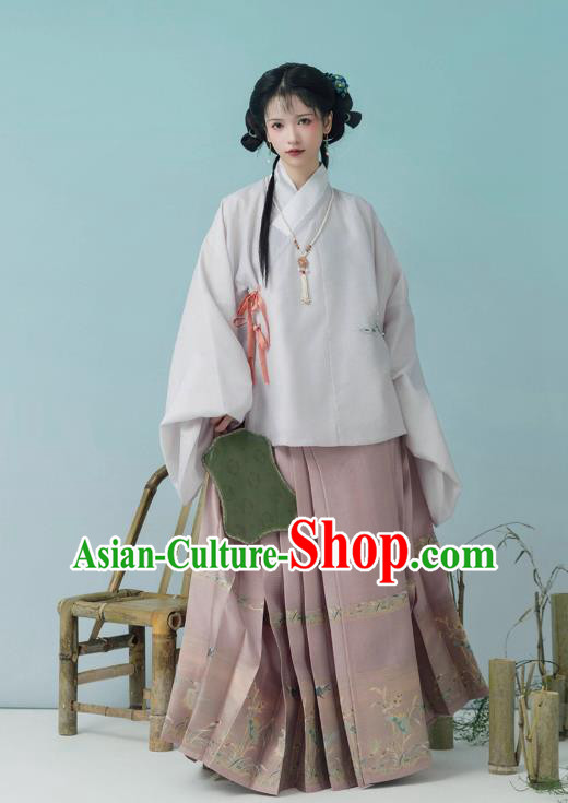 China Ancient Young Woman Costumes Ming Dynasty White Jacket and Skirt Traditional Hanfu