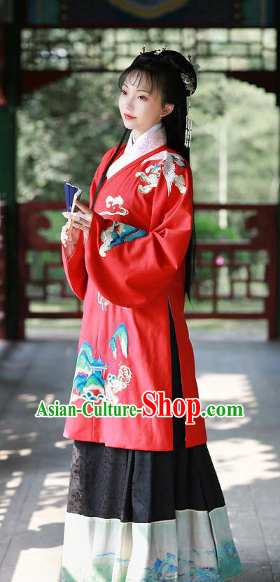 China Traditional Hanfu Red Long Gown and Black Mamian Skirt Ancient Noble Woman Costumes Ming Dynasty Historical Clothing