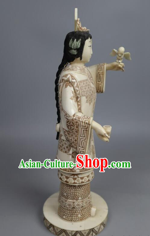 Chinese Qing Dynasty Palace Lady Statue Handmade Ox Bone Handicraft Sculpture