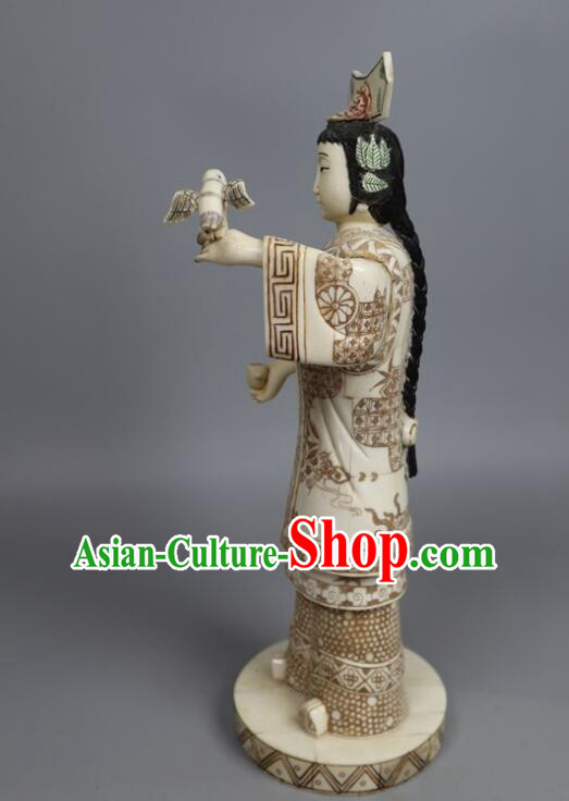 Chinese Qing Dynasty Palace Lady Statue Handmade Ox Bone Handicraft Sculpture