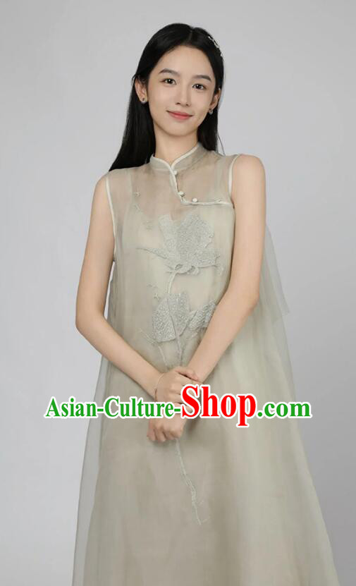 Top Qipao China Classical Dress Embroidered Light Green Cheongsam