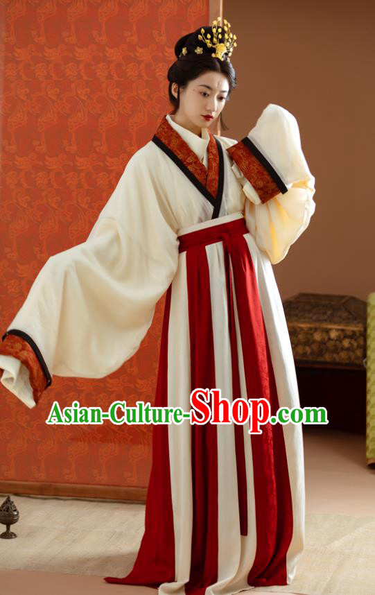 China Eastern Han Dynasty Beauty Costumes Traditional Hanfu White Dress Ancient Court Princess Clothing