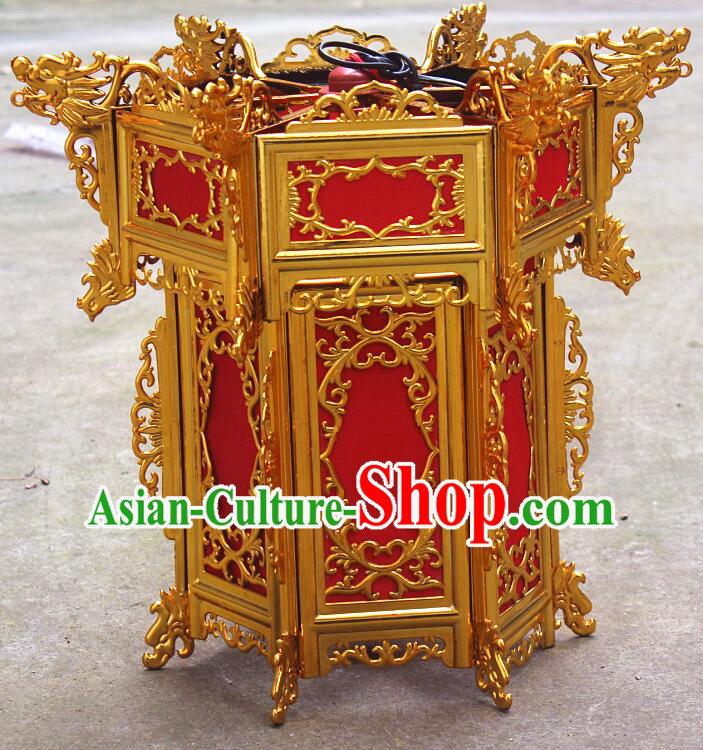 Chinese Handmade Plastic Lantern Traditional Palace Lantern Gold Lamp