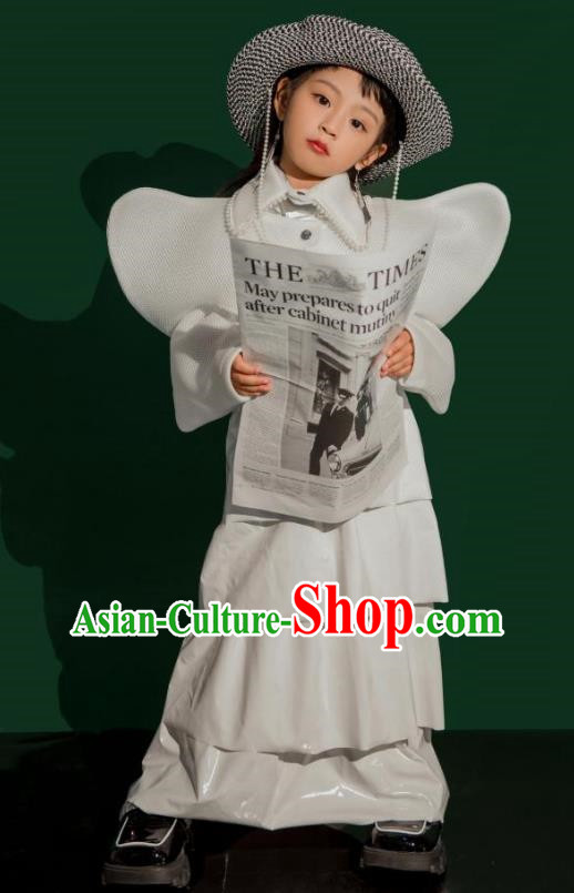 Trendy Children White Future Universe Elements Creative Theme Catwalk Technology Style Model Costumes Stage Performance Competition