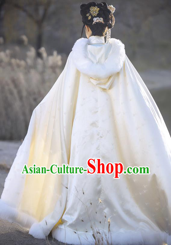 China Ming Dynasty Noble Lady Costume Ancient Empress White Cape Traditional Hanfu Hooded Cloak