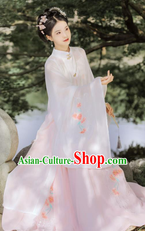 China Ancient Young Woman Clothing Traditional Hanfu Dress Ming Dynasty Rich Lady Costumes