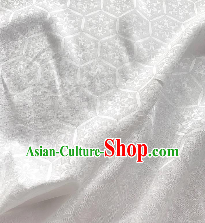 White China Traditional Tortoiseshell Pattern Fabric Cheongsam Cloth Jacquard Damask Classical Mulberry Silk
