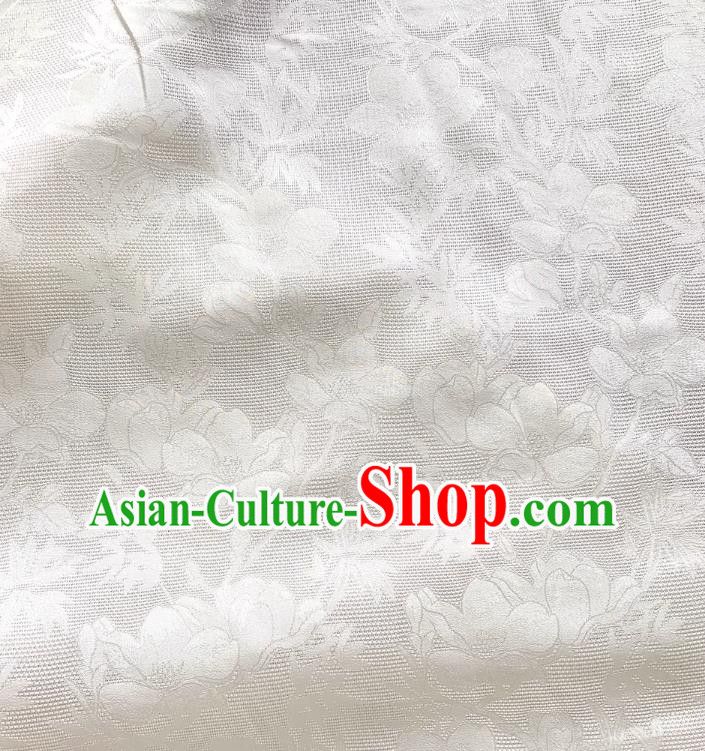 White China Jacquard Damask Classical Mulberry Silk Traditional Magnolia Pattern Fabric Cheongsam Cloth