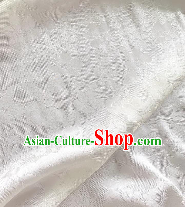 White China Jacquard Damask Classical Mulberry Silk Traditional Magnolia Pattern Fabric Cheongsam Cloth