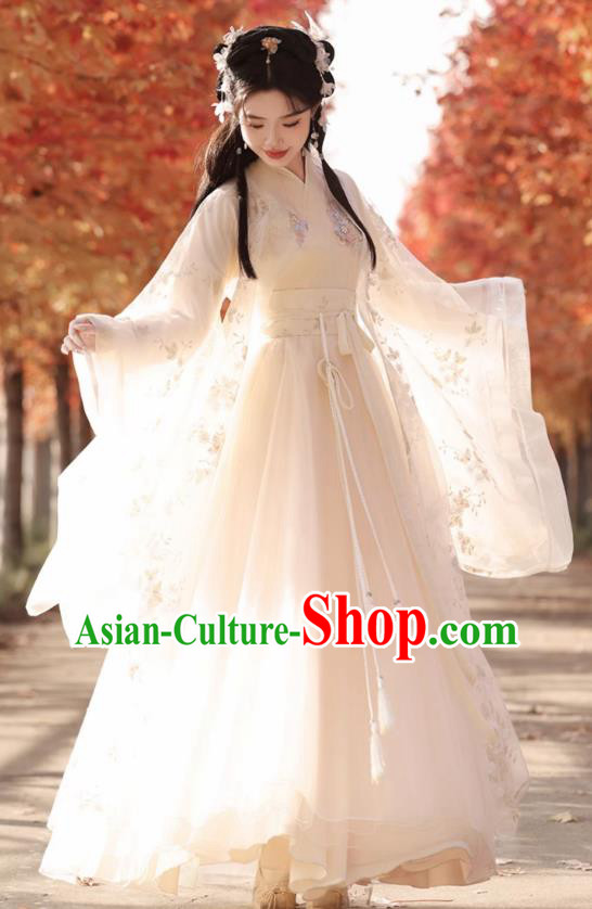 China Ancient Palace Princess Clothing Traditional Champagne Hanfu Dress Jin Dynasty Young Woman Costumes