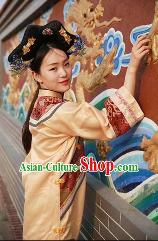 China Palace Lady Golden Dress Chinese Qing Dynasty Empress Costume Ancient China Princess Clothing