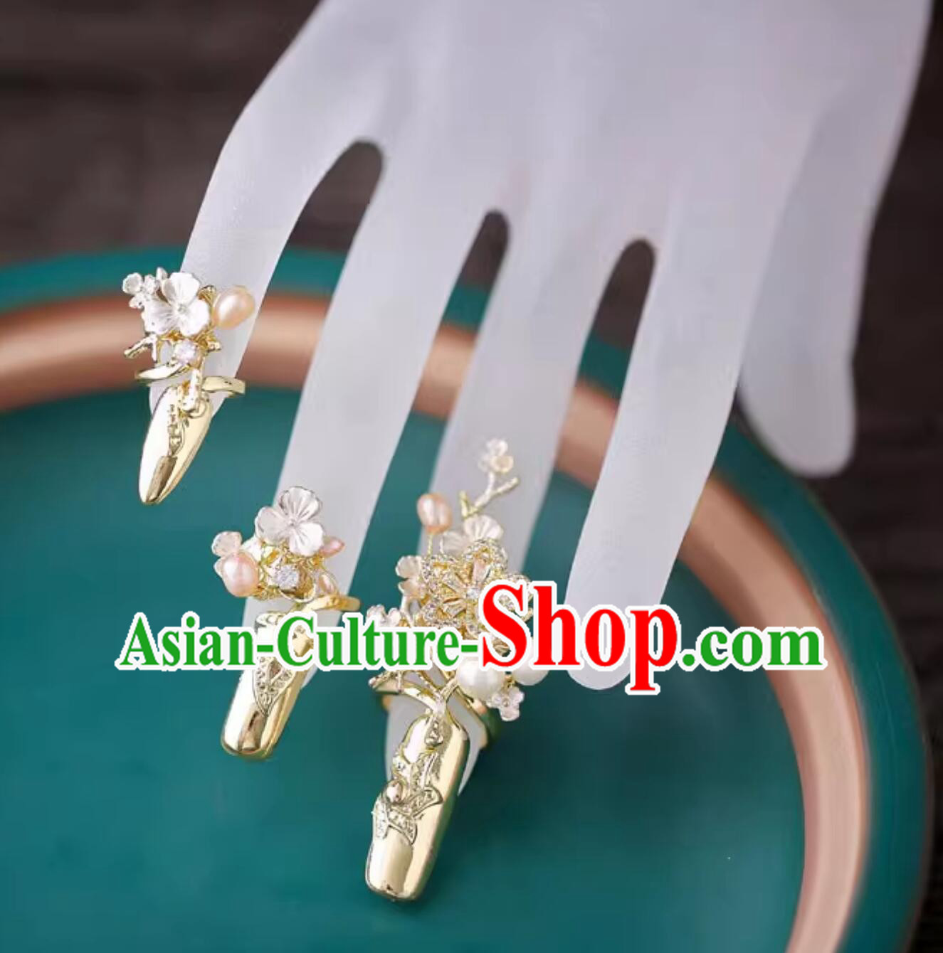 Handmade Wedding Fingernail Accessories Traditional Chinese Golden Nail Wraps for Women