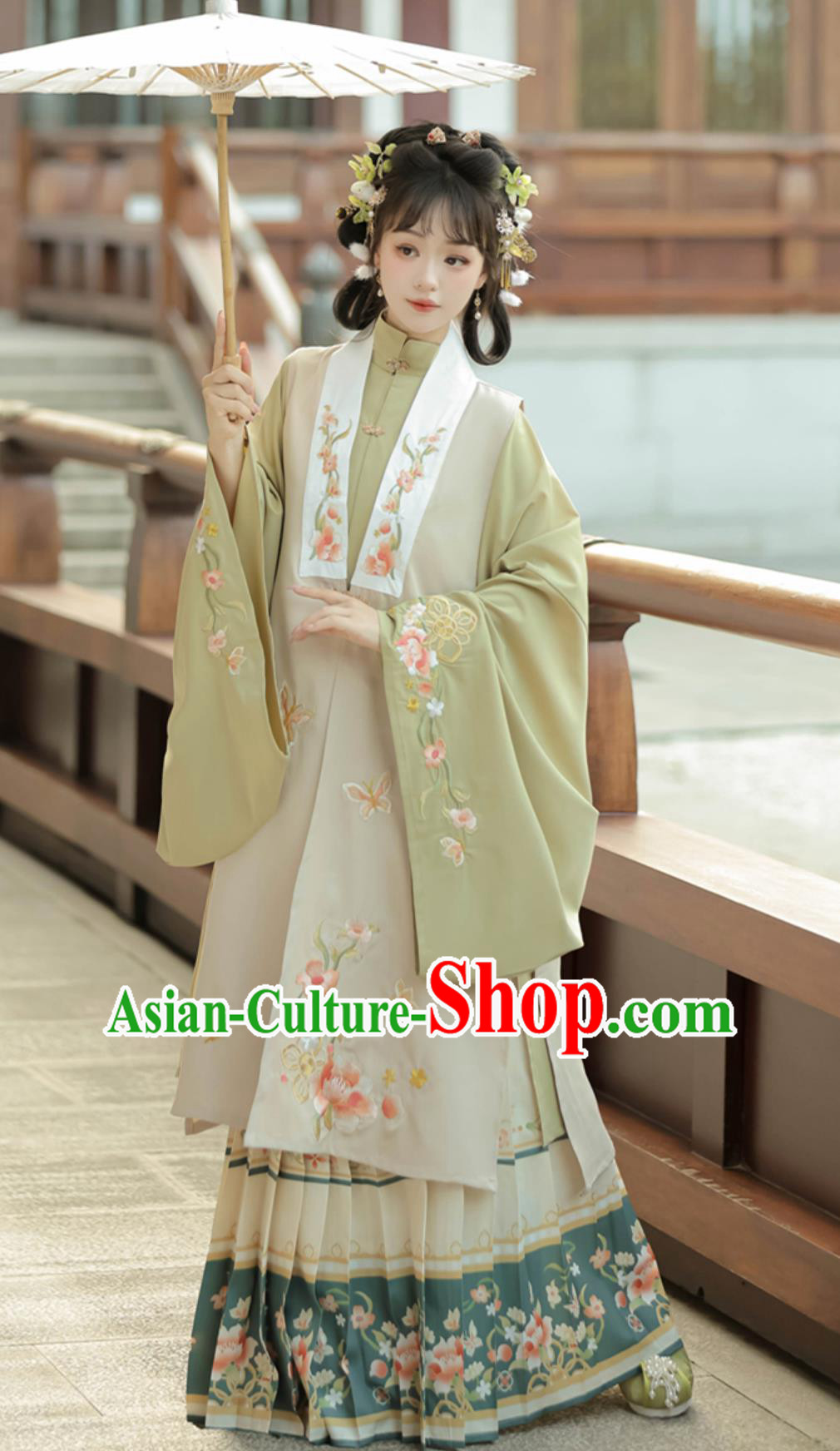 Chinese Ming Dynasty Noble Woman Clothing Ancient China Princess Costume Traditional Hanfu Dress
