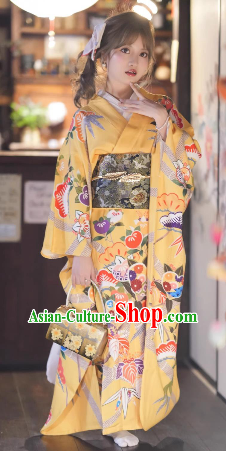 Japanese Large Shocksleeves Costume Traditional Kimono Ceremony Yellow Formal Dress