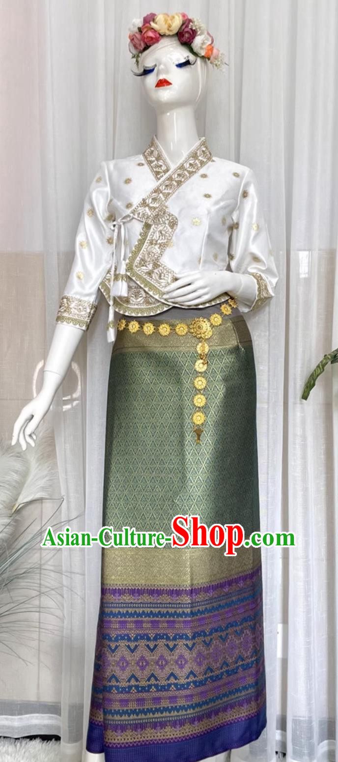 China Dai Ethnic Water Splashing Festival Set Xishuangbanna National Minority Clothing Thailand Traditional White Shirt and Green Skirt