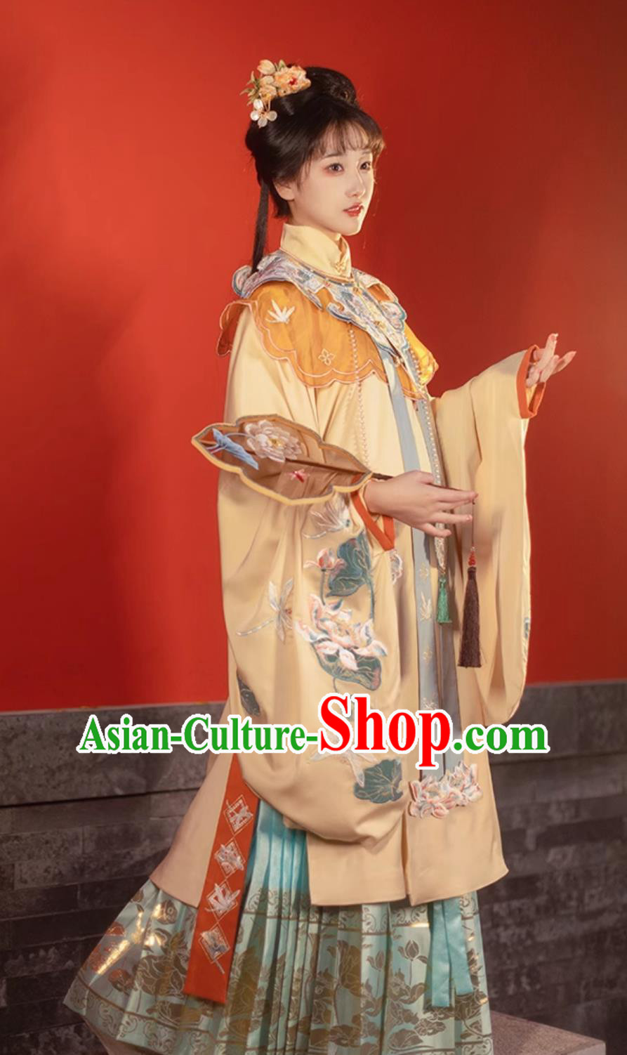 Traditional Female Hanfu Chinese Ming Dynasty Court Lady Costume Ancient China Princess Embroidered Clothing