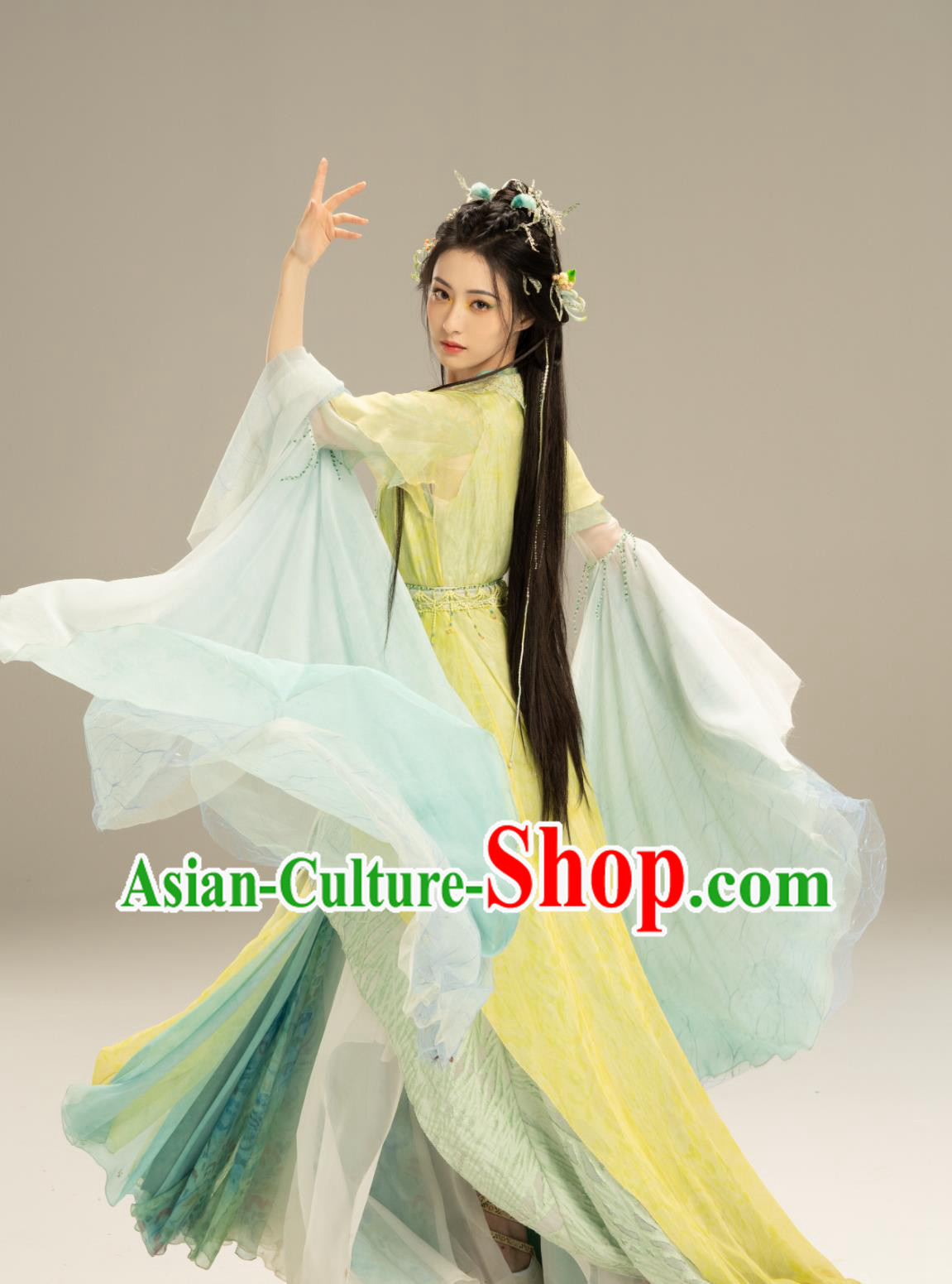 Ancient China Female Swordsman Clothing Chinese TV Series Fox Spirit Matchmaker Red Moon Pact Master Tushan Rong Rong Dress