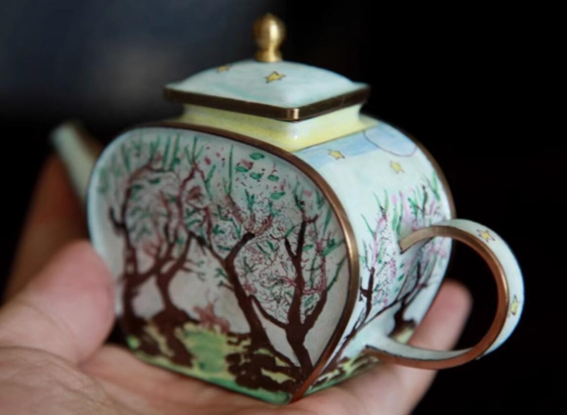 Chinese Hand Painted Enamel Craft Cloisonne Teapot Collection Deers in Deep Woods