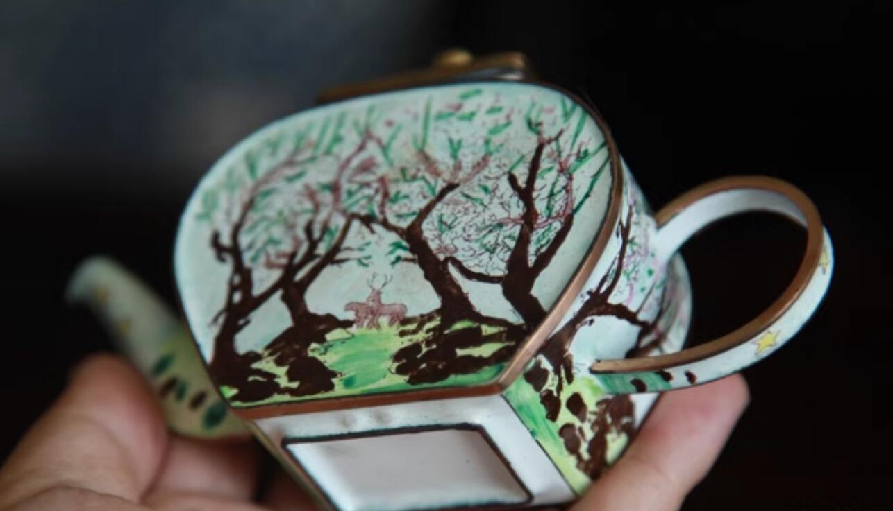 Chinese Hand Painted Enamel Craft Cloisonne Teapot Collection Deers in Deep Woods