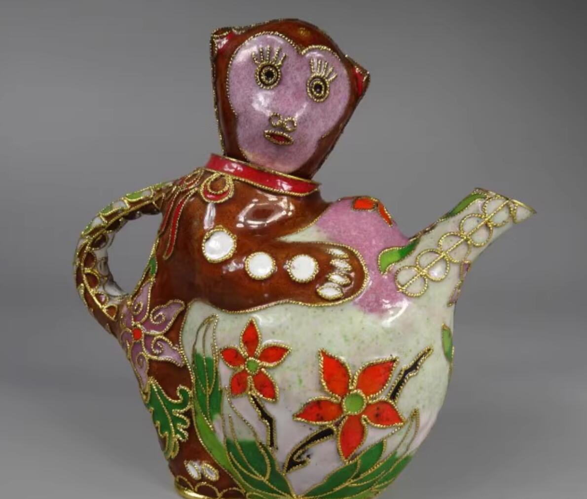 Chinese Hand Painted Enamel Craft Cloisonne Teapot Collection Monkey Offering Longevity Peach
