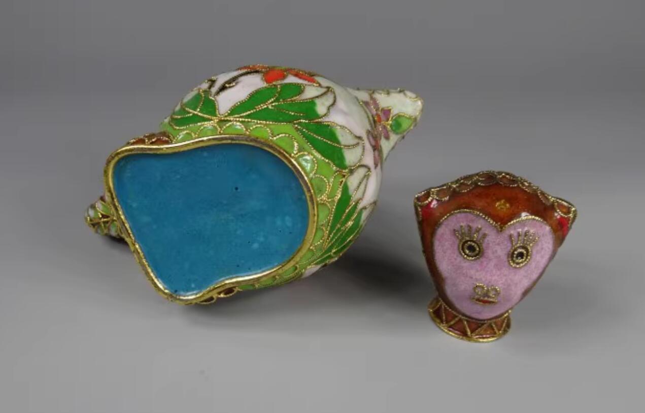 Chinese Hand Painted Enamel Craft Cloisonne Teapot Collection Monkey Offering Longevity Peach