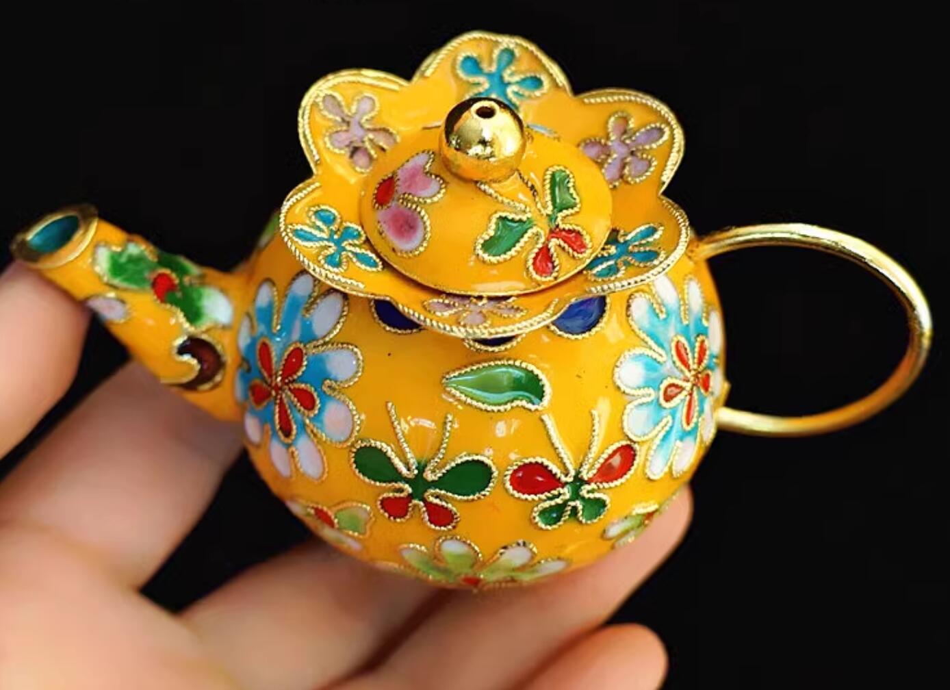 Butterfly Loves Flower Chinese Traditional Enamel Craft Cloisonne Mini Teapot